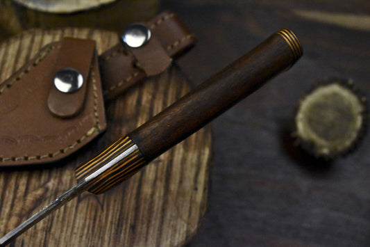 Hand Forged Twist Damascus Skinner Knife with Walnut Wood Handle for Hunting