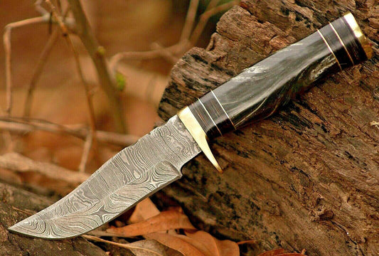 8" Custom Handmade Damascus Steel Bowie Hunting Knife – Resin Handle & Brass Guard