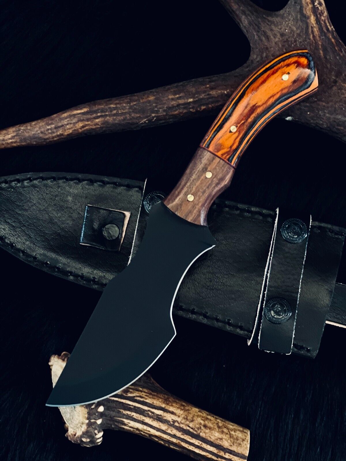 9" Handmade D2 Steel Tracker Bowie Hunting Knife – Wood Handle