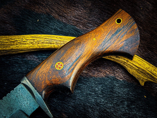 Custom Handmade Damascus Steel Hunting Skinner Knife with Leather Sheath