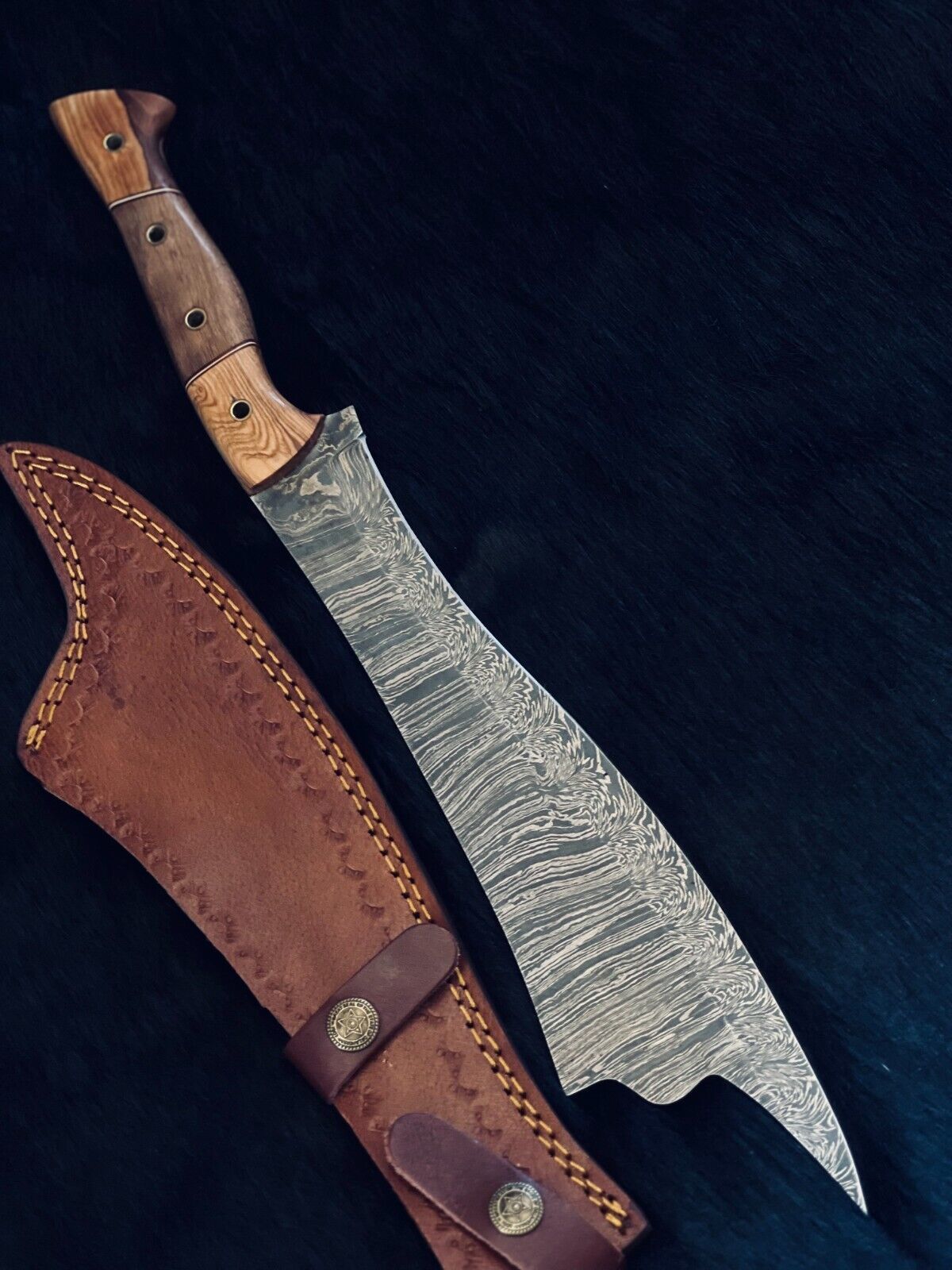 Heritage Forge 16.5 Inch Fire Damascus Steel Machete Knife with Camel Bone and Wood Handle