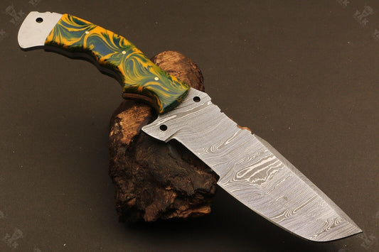 10.5" Handmade Ladder Damascus Tracker Bowie Knife – Resin Handle