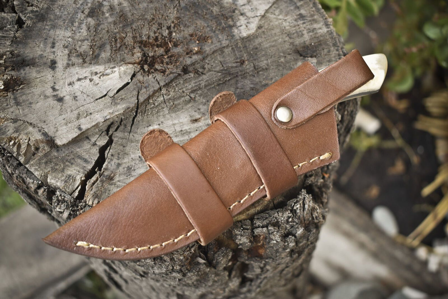 Hot Item Twist Damascus Skinner Knife with Bone Handle and Micarta Bolster for Hiking