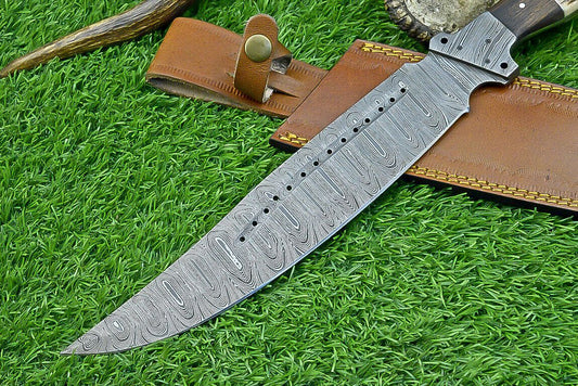 Heritage Forge 16 Inch Damascus Steel Bowie Knife with Natural Wood and Stag Horn Handle
