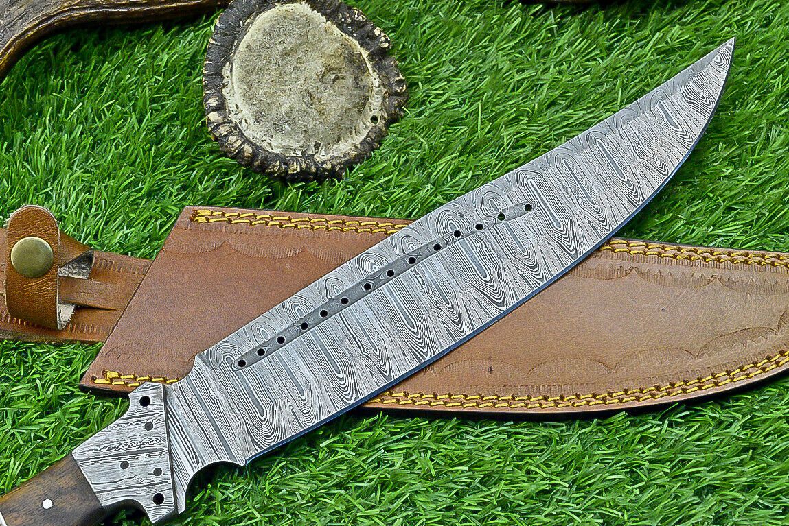 Heritage Forge 16 Inch Damascus Steel Bowie Knife with Natural Wood and Stag Horn Handle