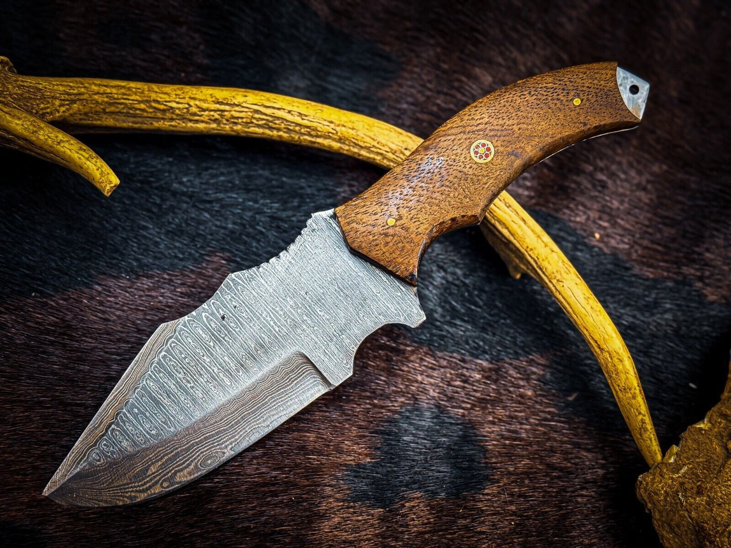 Custom Handmade Damascus Steel Skinner Knife with D2 Blade and Wood Handle