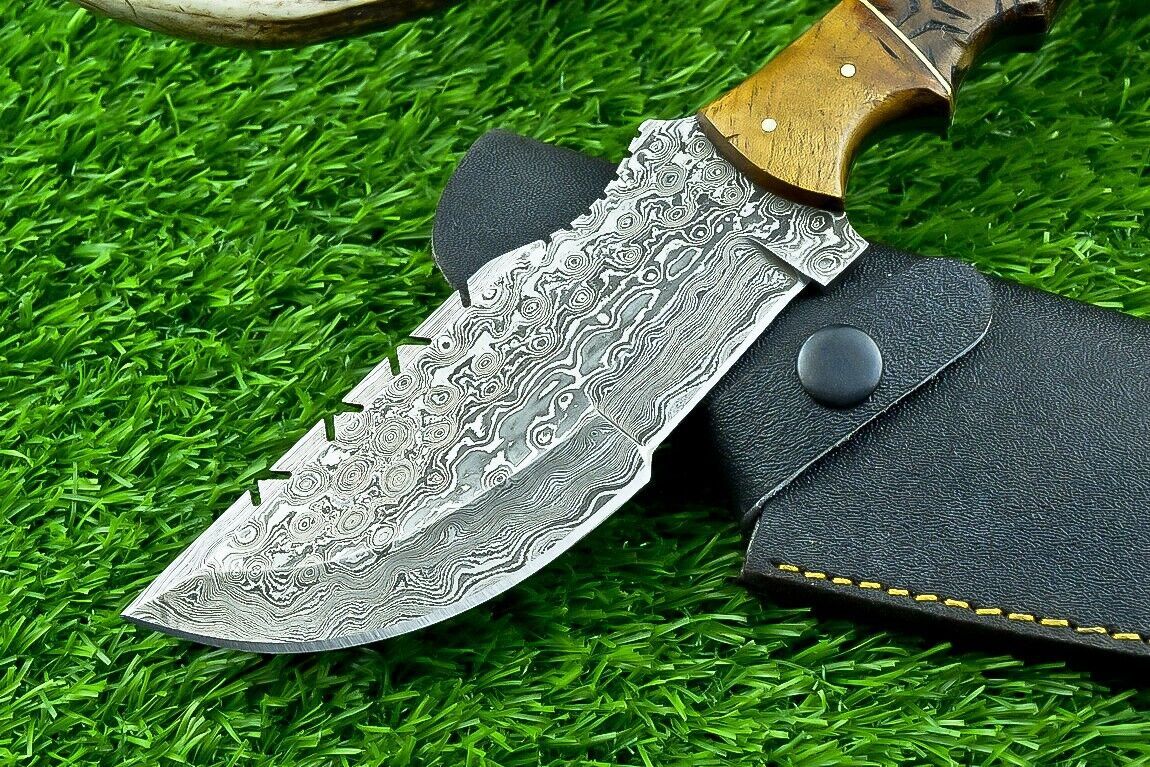 10 Inch Damascus Steel Bowie Tracker Knife with Natural Wood Handle
