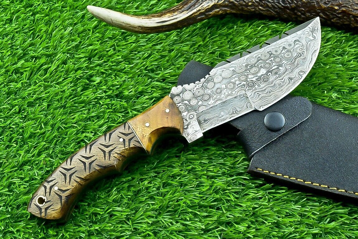 10 Inch Damascus Steel Bowie Tracker Knife with Natural Wood Handle