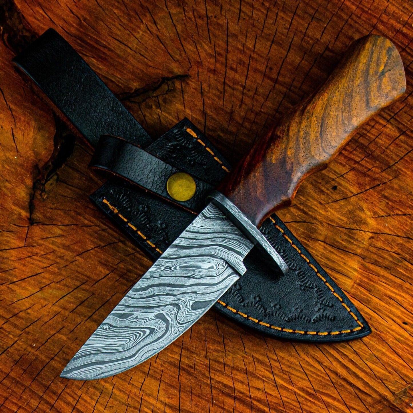 9" Custom Damascus Steel Bowie Knife – Wooden Handle & Leather Sheath