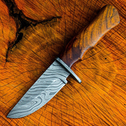 9" Custom Damascus Steel Bowie Knife – Wooden Handle & Leather Sheath