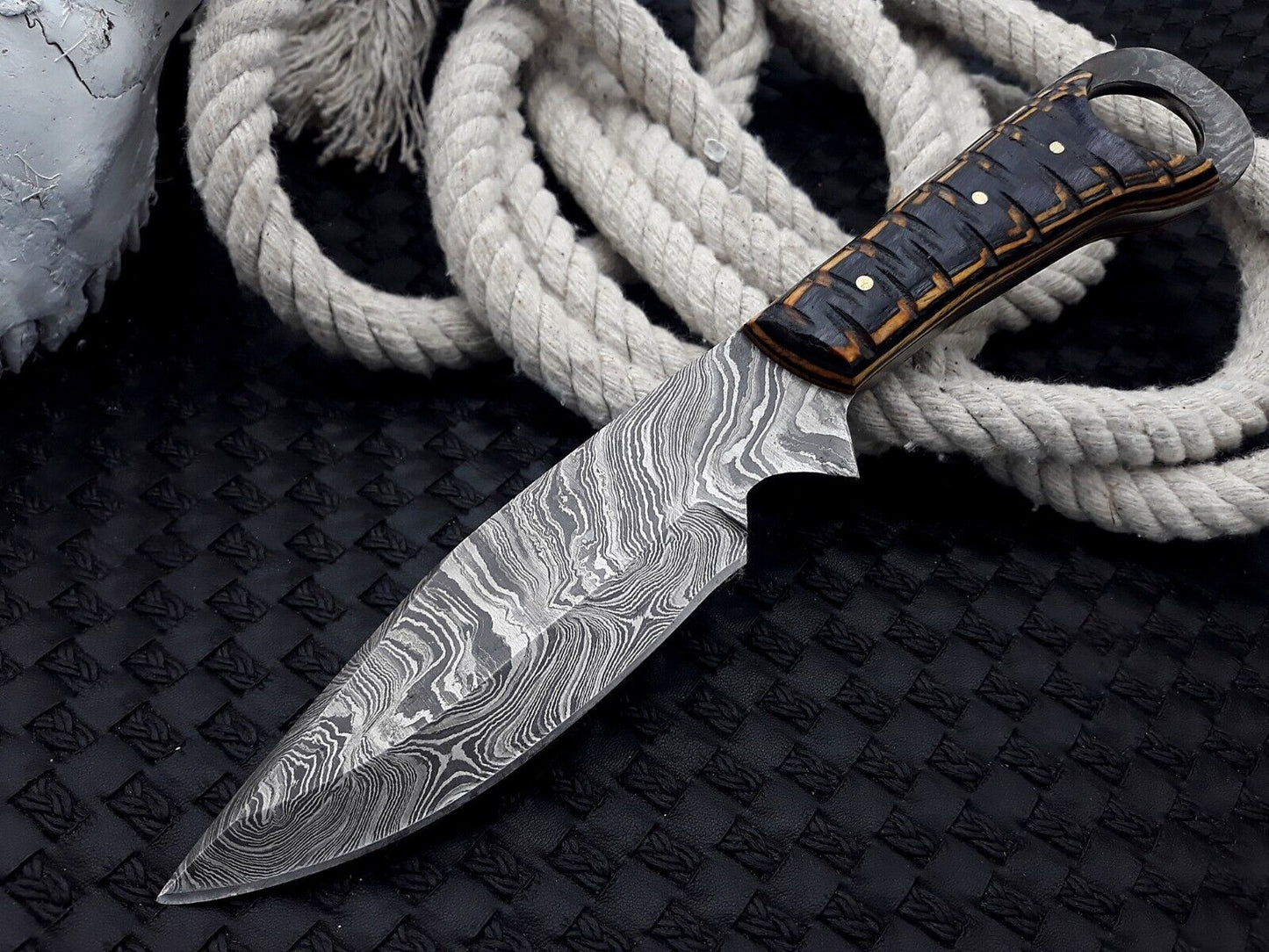 Handmade Damascus Steel Fixed Blade Chef & Hunting Knife – Skinning & Kitchen Tool