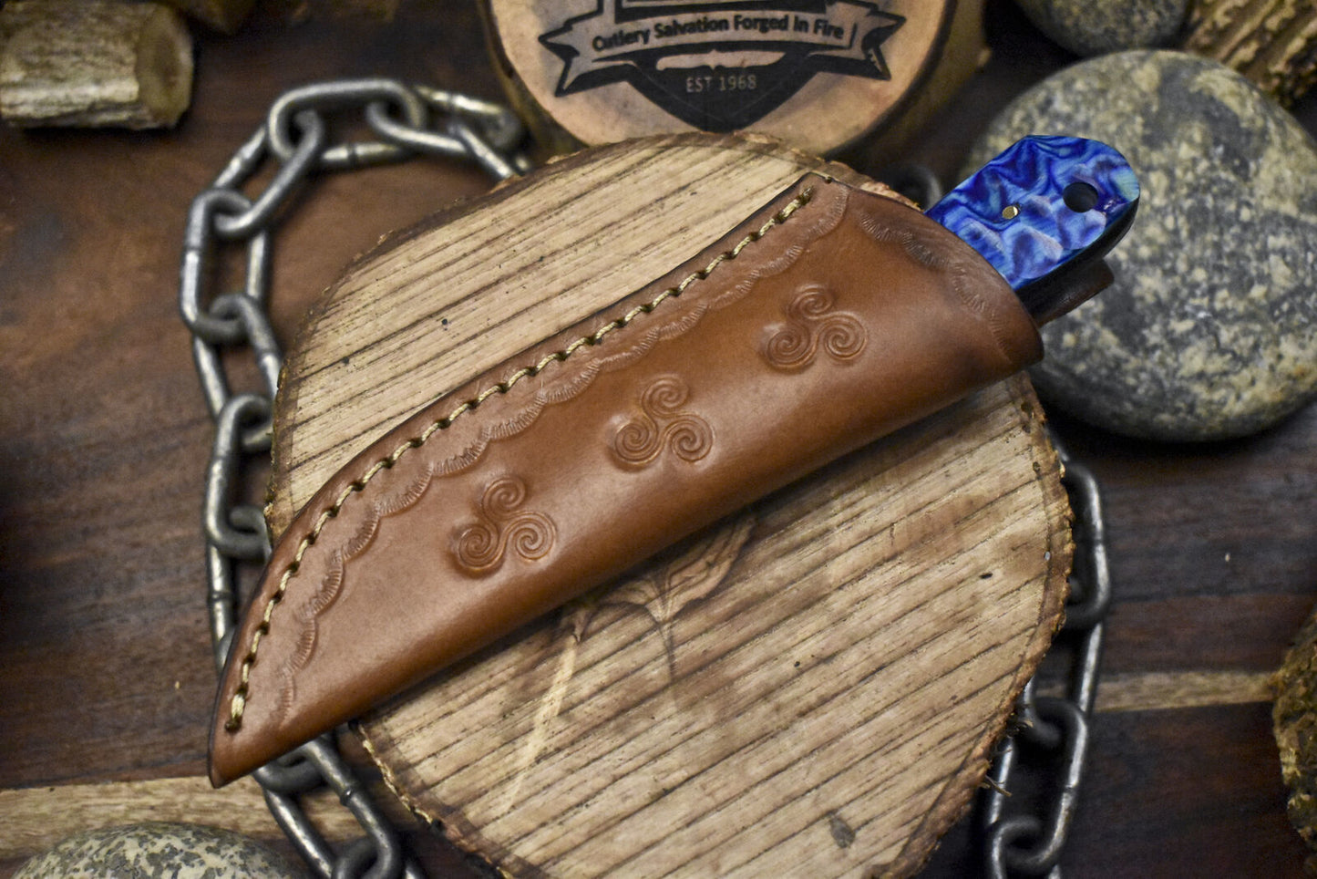 Twist Damascus Skinner Knife with Hardwood Handle and Wooden Bolster for Tactical Hunting Use