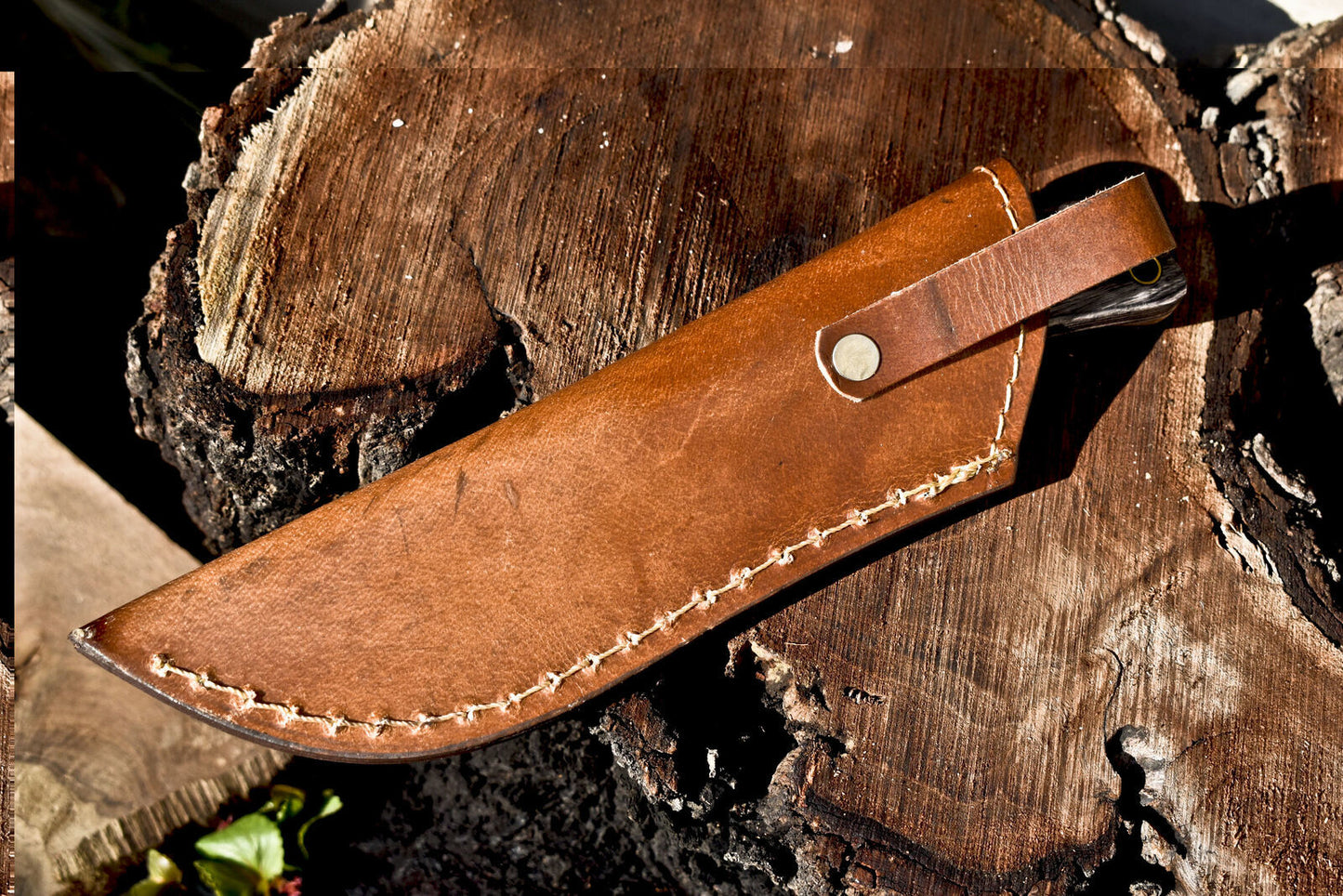 Handmade Damascus Skinner Knife – Hardwood Handle with Wooden Bolster and Leather Sheath