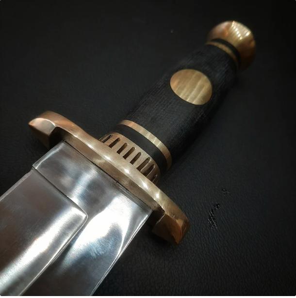 Custom Handmade D2/C430 Tool Steel High Polish Iron Mistress Bowie Knife – Hunting & Survival