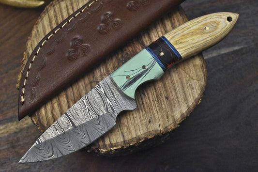Twist Damascus Skinner Knife with Hard Wood Handle – Handmade Hunting Gift Knife