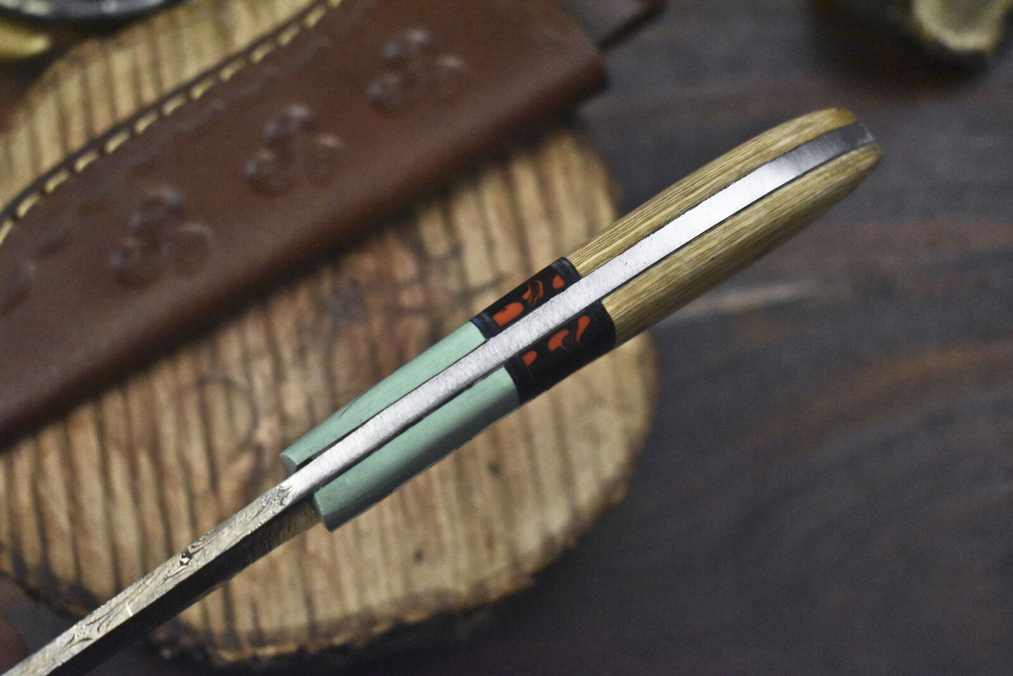 Twist Damascus Skinner Knife with Hard Wood Handle – Handmade Hunting Gift Knife