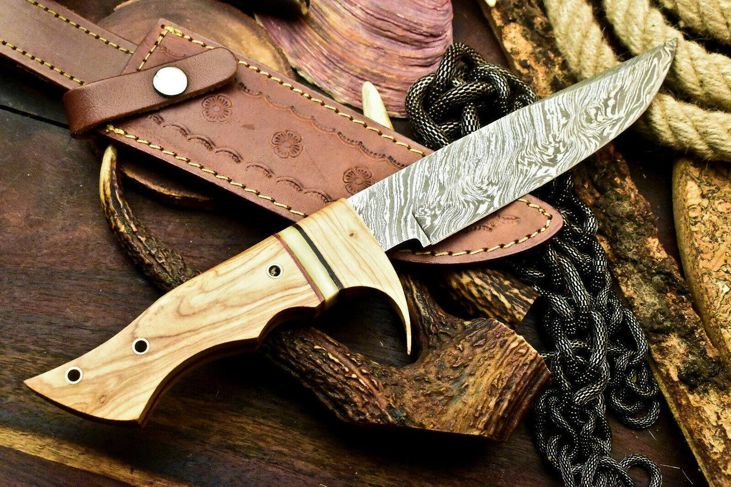 13" Handmade Damascus Hunting Bowie Knife | Hard Wood Handle