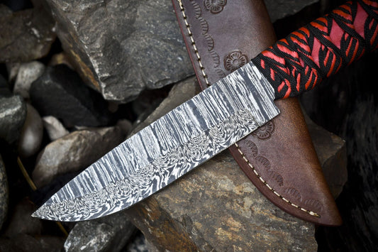 Custom Twist Damascus Skinner Knife with Paracord Wrapped Wootz Handle – Handmade Hunting Knife with Leather Sheath