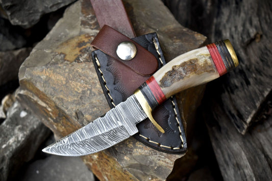 Twist Damascus Skinner Knife with Ram's Horn Handle | Hand Forged Hiking & Hunting Knife