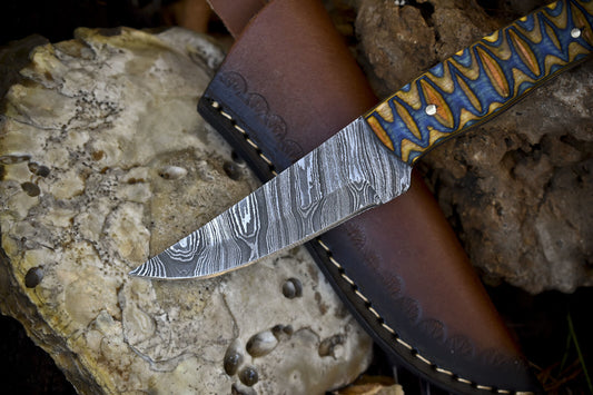 Twist Damascus Skinner Knife with Hardwood Handle for Hunting and Collecting