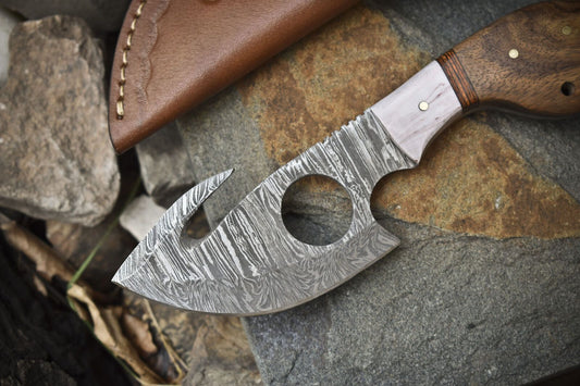 Custom Handmade Damascus Skinner Knife with Gut Hook – Twist Pattern Damascus Steel Skinner Hunting Knife Walnut Wood Handle