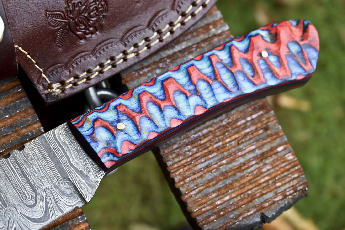 Twist Damascus Steel Skinner Knife with Hardwood Handle – Hand-Forged Hunting Blade with Leather Sheath