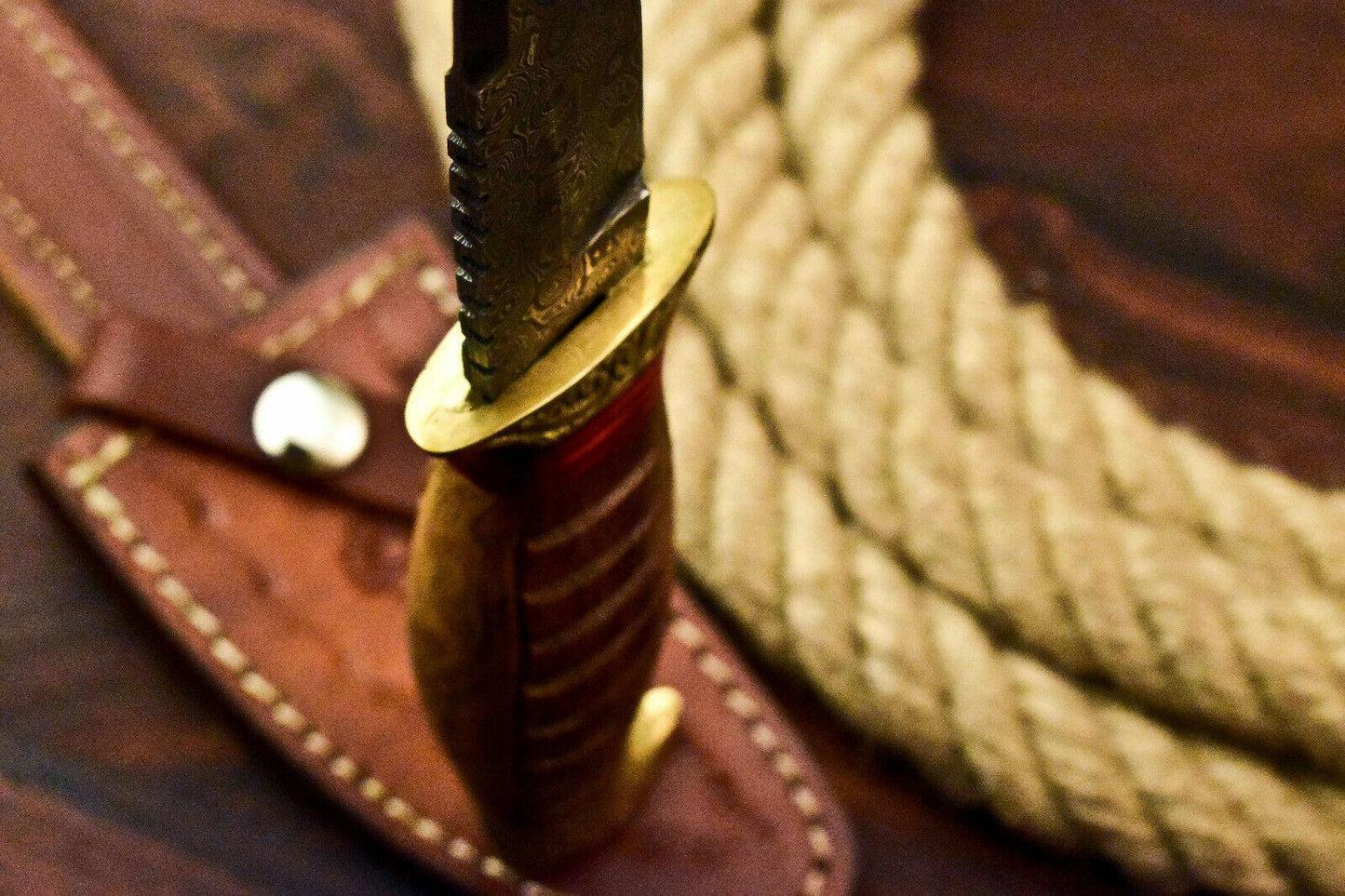 Compact Handmade Damascus Steel Bowie Knife – 8.5" with Walnut Wood Handle