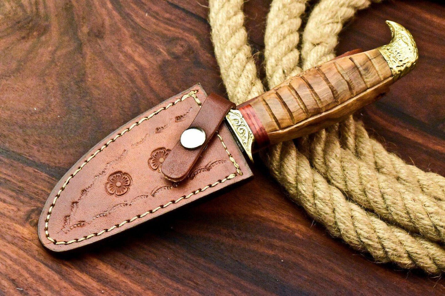 Compact Handmade Damascus Steel Bowie Knife – 8.5" with Walnut Wood Handle