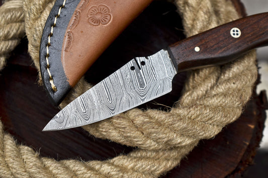 Hand Forged Handmade Damascus Skinner Knife 6.6 Inch with Hard Wood Handle W/ Leather Sheath