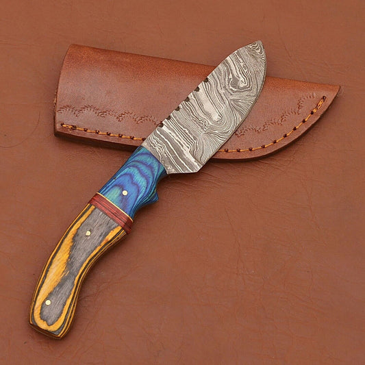Handmade Forged Damascus Steel Camping Skinner Hunting Knife with Leather Sheath
