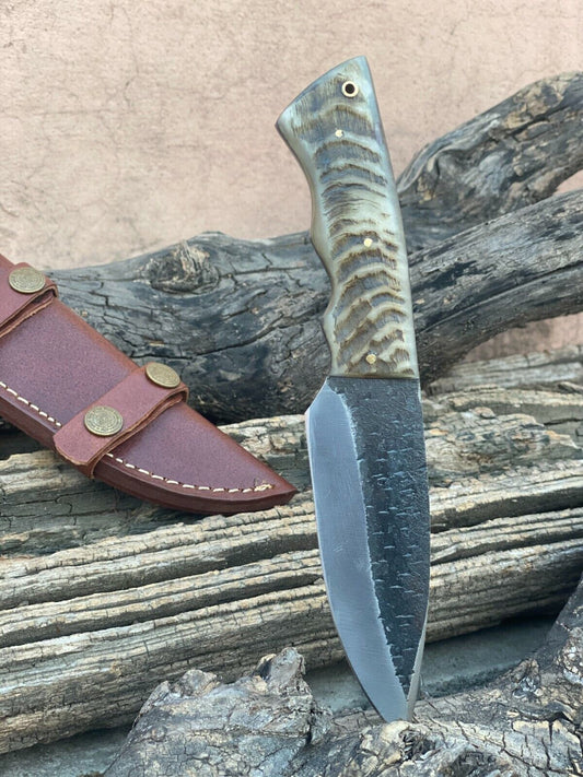 Hand Forged High Carbon Steel Bowie Hunting Knife | Ram Horn Handle | Leather Sheath