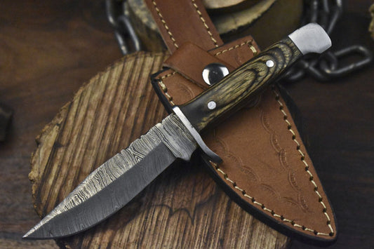 Forged Twist Damascus Skinner Knife with Hardwood Handle Decorative Fixed Blade