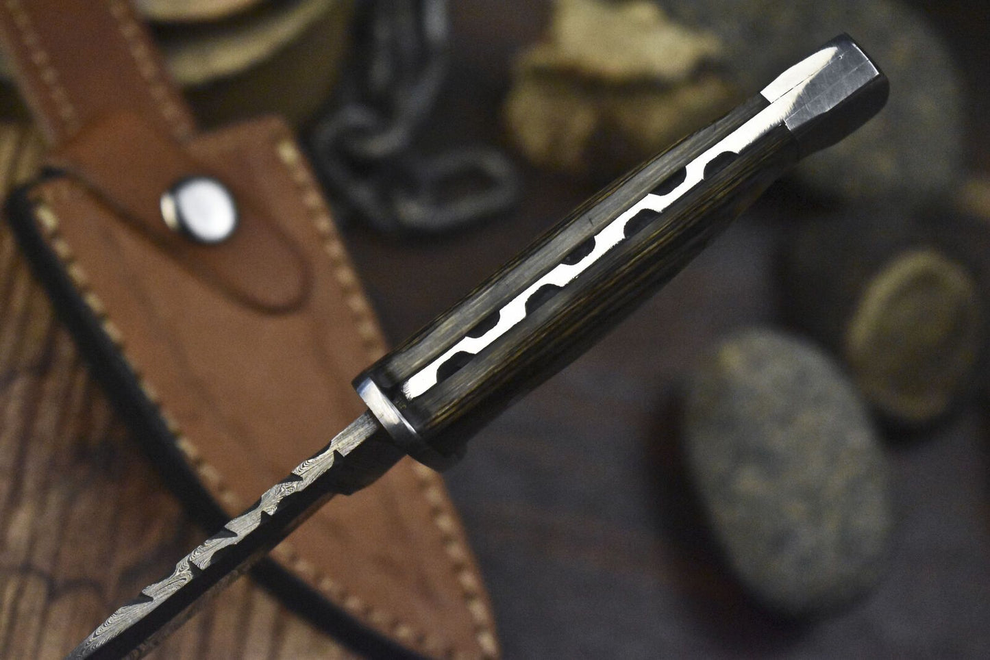 Forged Twist Damascus Skinner Knife with Hardwood Handle Decorative Fixed Blade