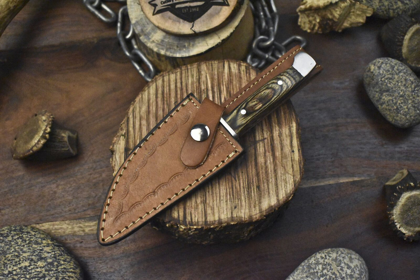 Forged Twist Damascus Skinner Knife with Hardwood Handle Decorative Fixed Blade