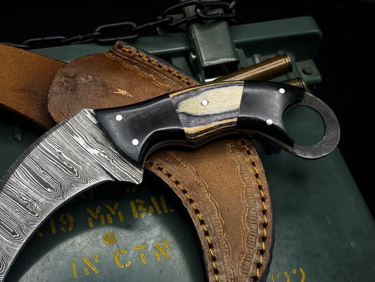 8" Damascus Karambit Knife Tactical Karambit Damascus Steel with Wood Handle and Sheath
