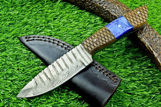 8" Heritage Forge Damascus Steel Bowie Knife – Full Tang Blade & Resin-Wood Handle