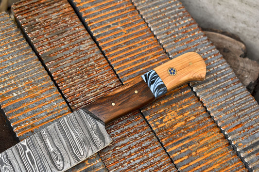 Hand-Forged Damascus Steel Chef Knife – Hardwood Handle, Hunting & Collectible Blade