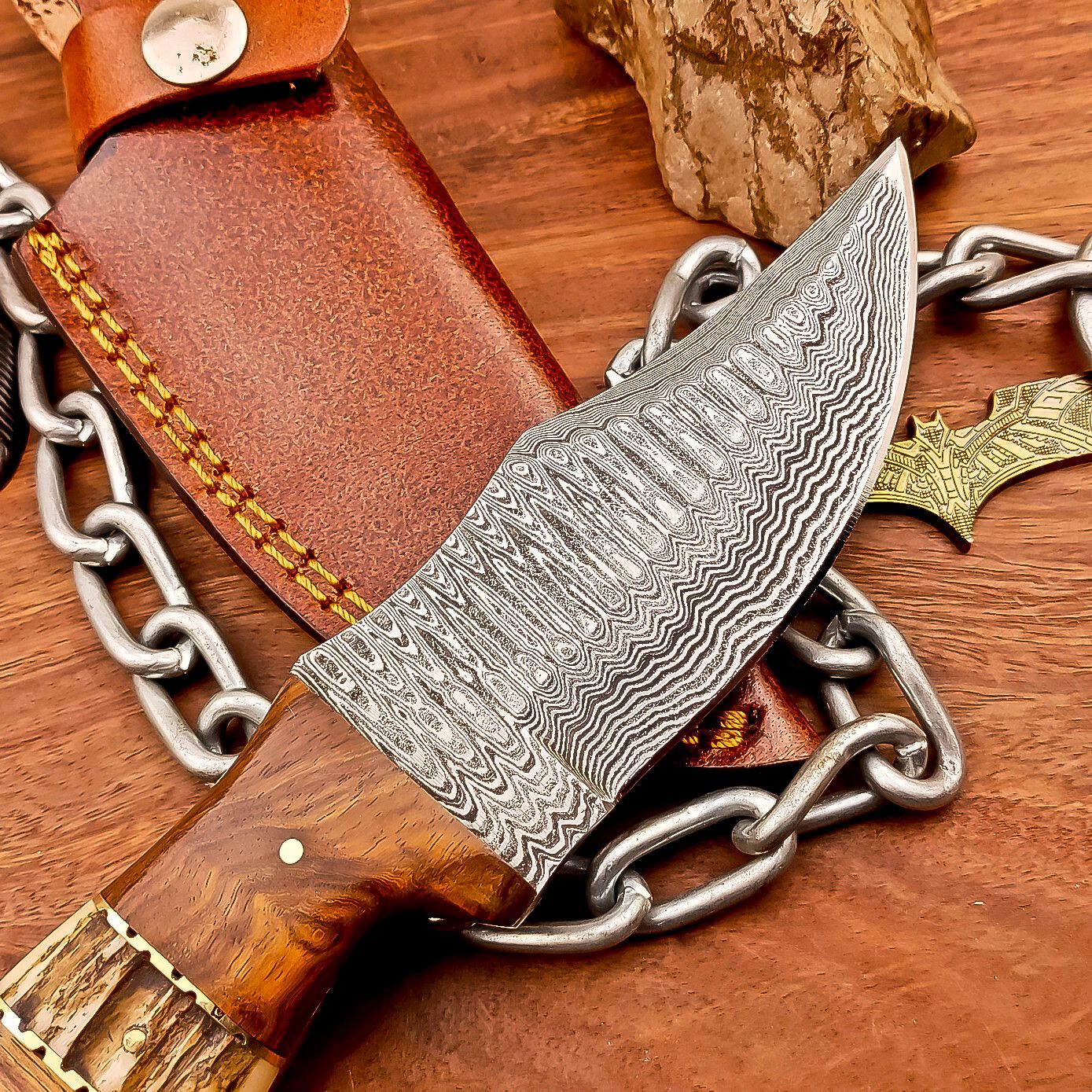 8" Custom Damascus Bowie Knife – Stag Horn & Wood Handle