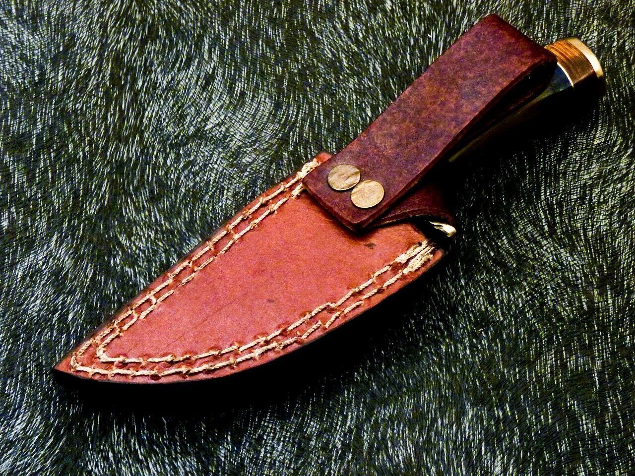 Damascus Bowie – Ram Horn & Hardwood Handle, 6" Hand-Forged Blade with Leather Sheath