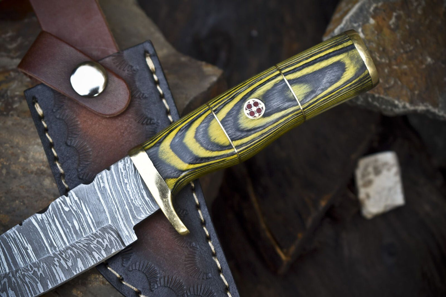Twist Damascus Skinner Knife with Hardwood Handle and Brass Guard – Custom Handmade Hunting Blade