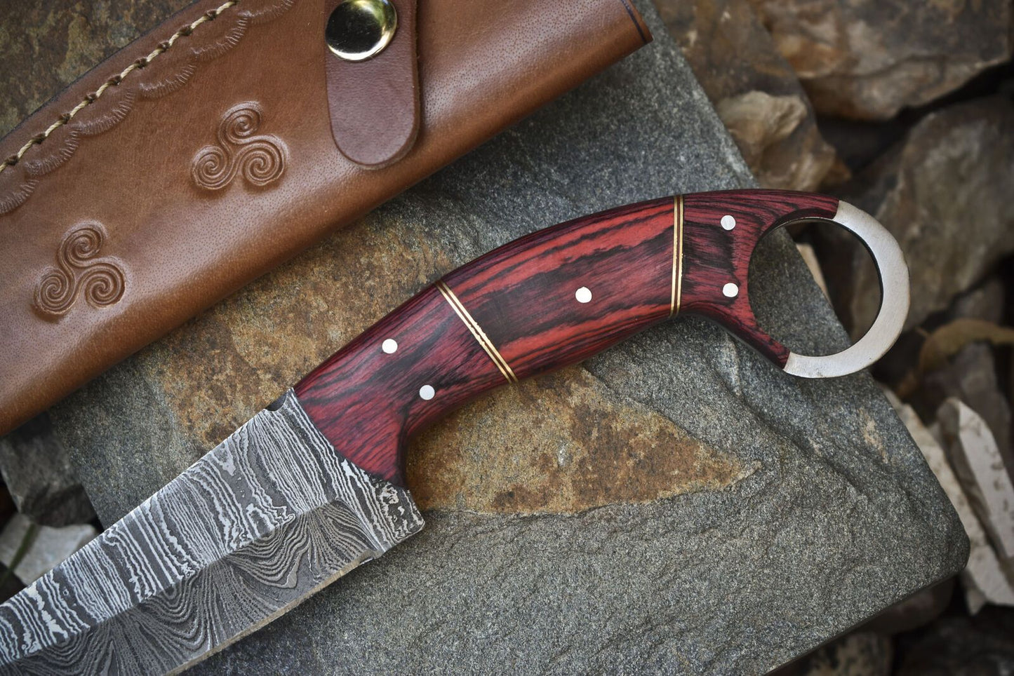 Twist Damascus Skinner Knife with Hardwood Handle – Handmade Camping Hunting Blade