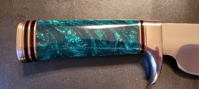 CUTLERY Custom D2 Steel Hunting Bowie Knife – Green Resin Handle with Sheath