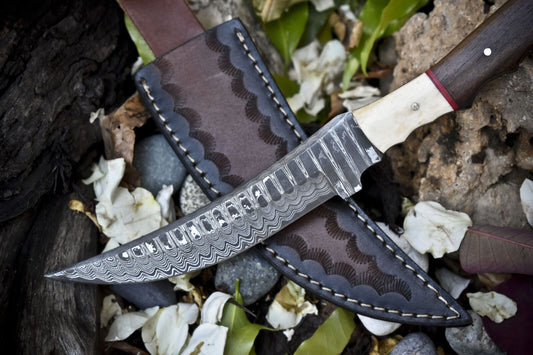 Hot Item Hunting Skinner Knife Ladder Damascus Walnut Wood Outdoor