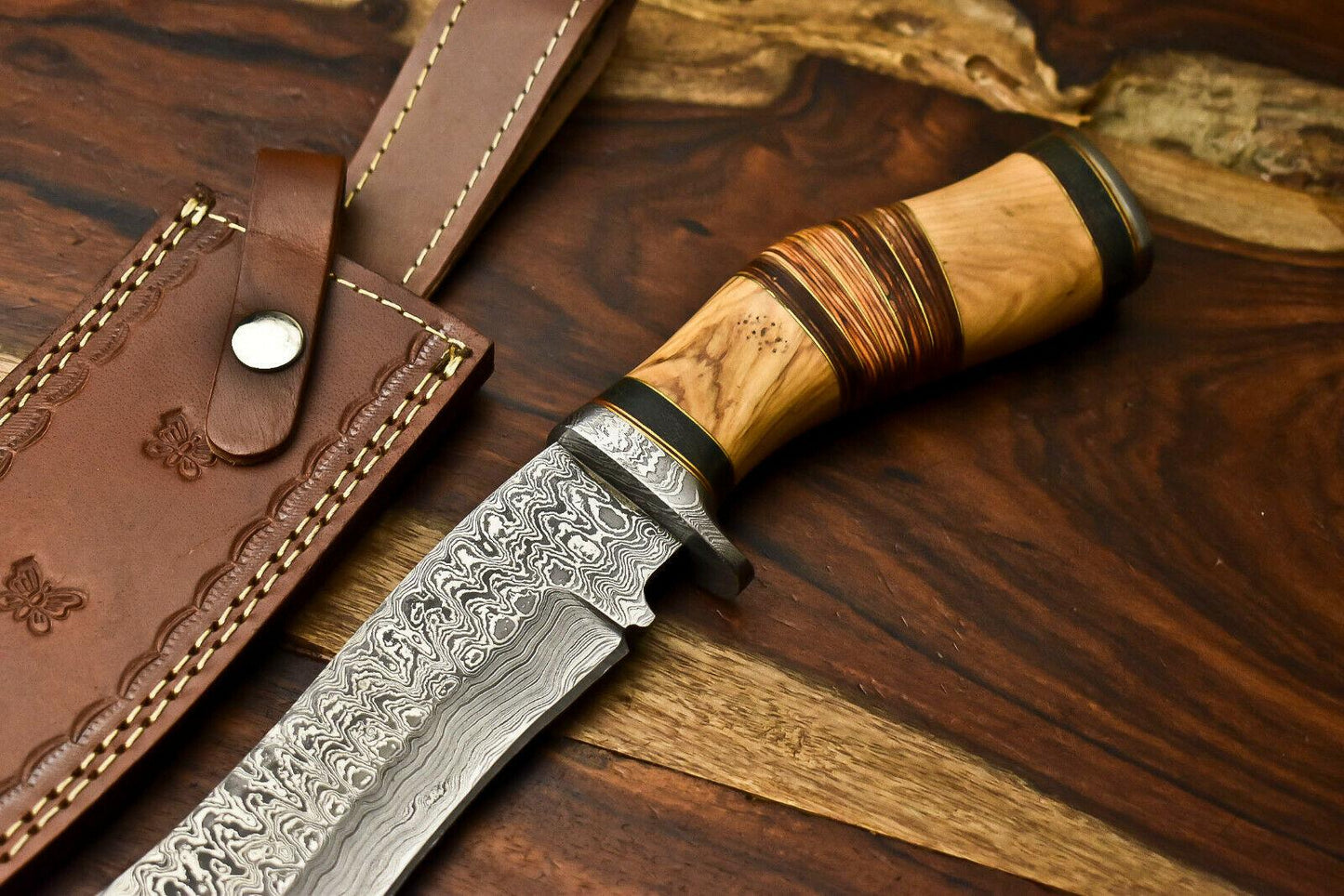 14" Handmade Damascus Steel Bowie Hunting Knife – Walnut Wood Handle & Leather Sheath