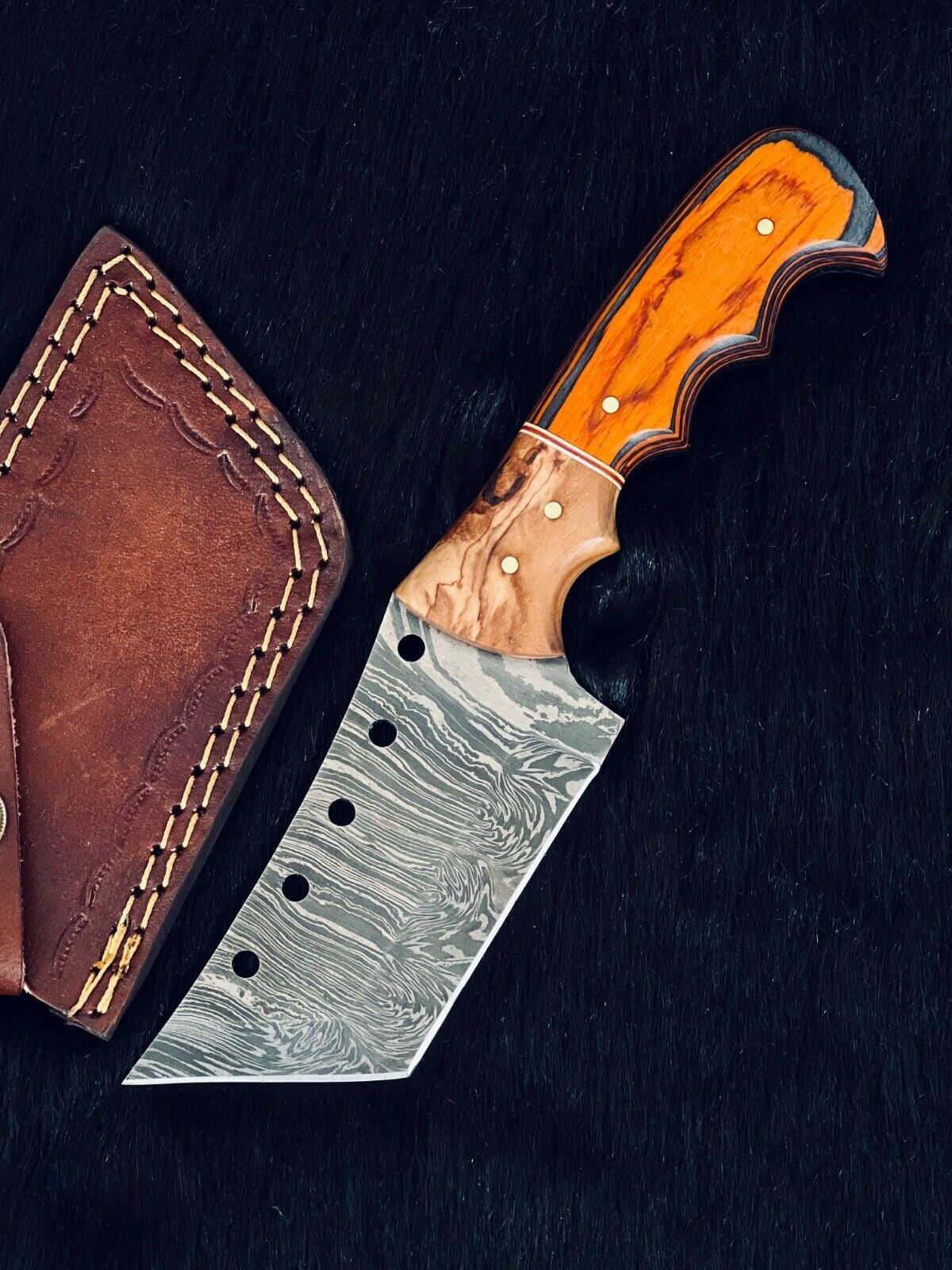 9" Handmade Twist Damascus Steel Bowie Hunting Knife – Camel Bone & Wood Handle