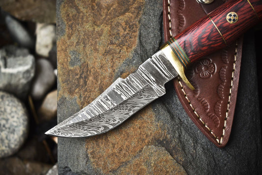 Twist Damascus Skinner Knife with Hardwood Handle – 8" Hand Forged Hunting Blade