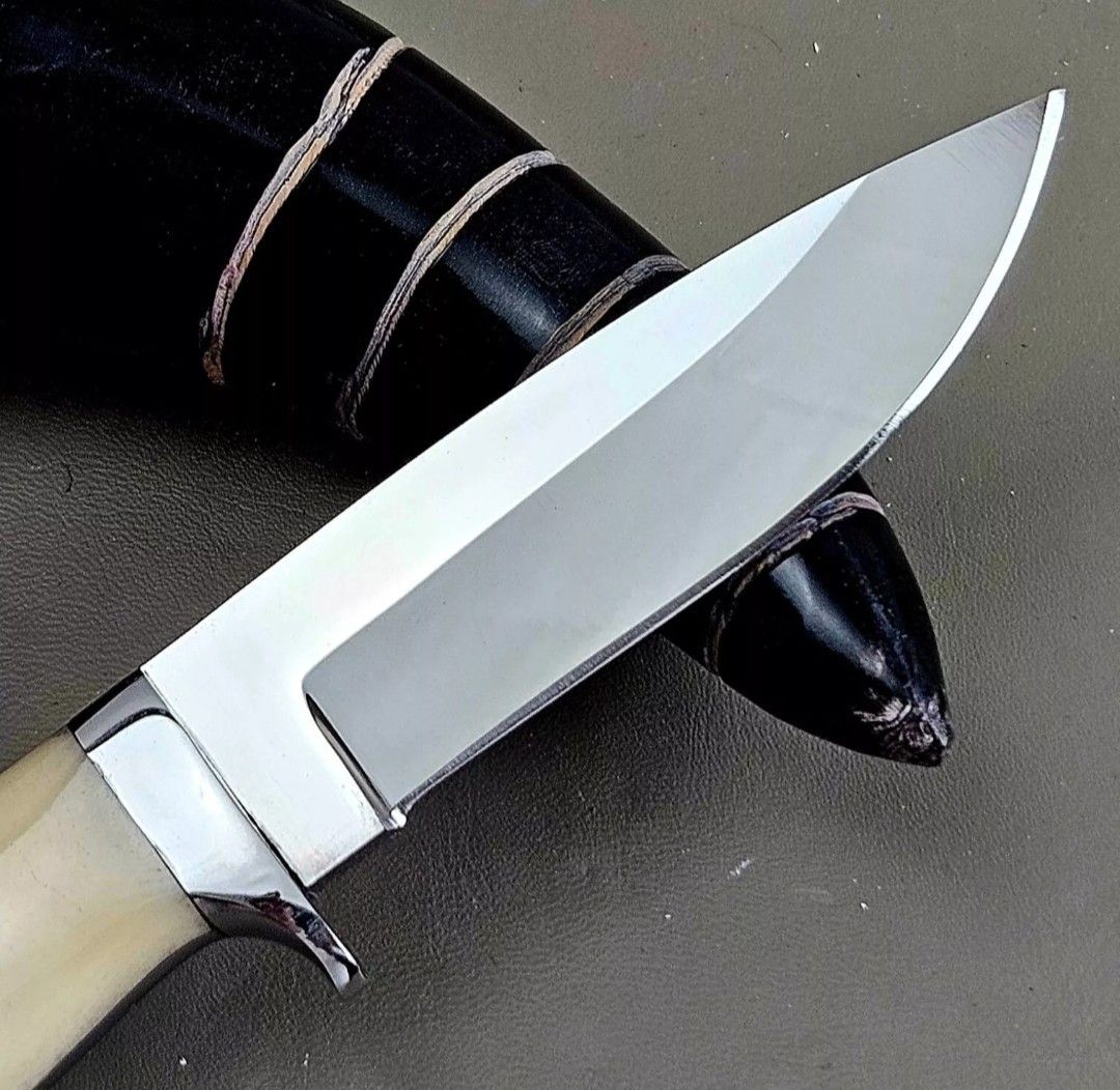 Custom Handmade D2 Steel Hunting Knife – Stag & Wolf Handle with Leather Sheath