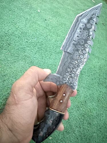 10" Handmade Damascus Steel Tanto Tracker Knife – Full Tang Hunting Fixed Blade with Ram Horn Handle & Leather Sheath