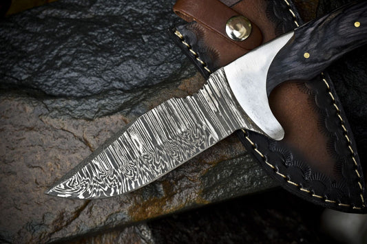 Twist Damascus Skinner Knife with Hardwood Handle and Steel Guard – Hand Forged Hunting Gift