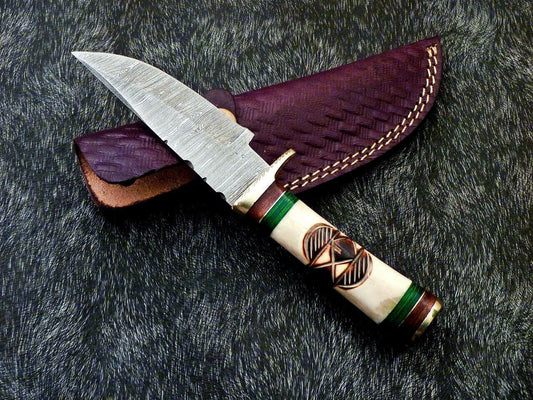8" Hand Forged Damascus Bowie Knife – Engraved Camel Bone & Hardwood Handle